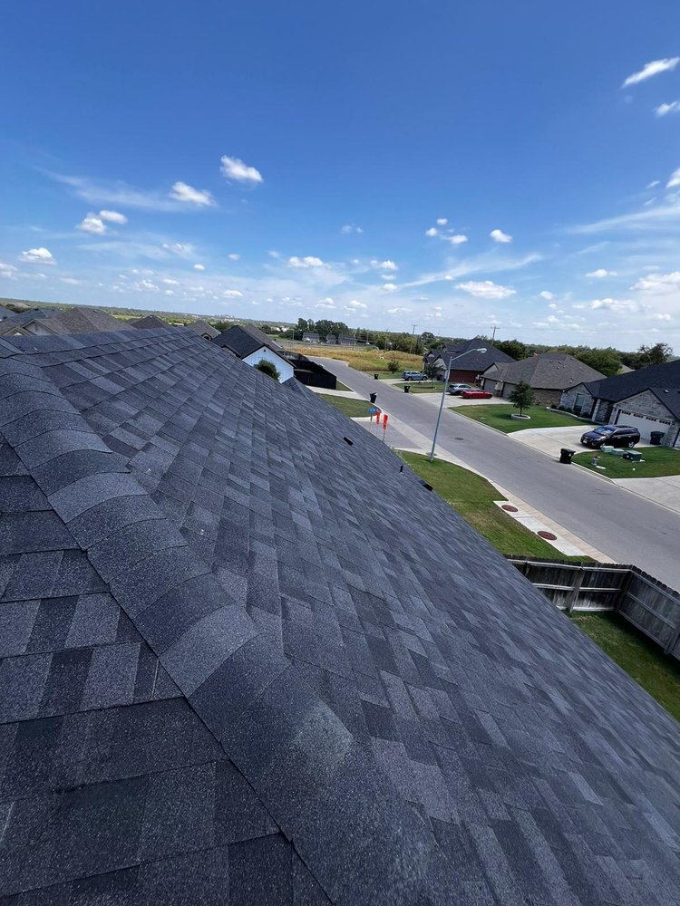 Slide of Los Speedy Rooferos