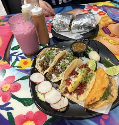 TAQUERIA EL TENAMPA by null