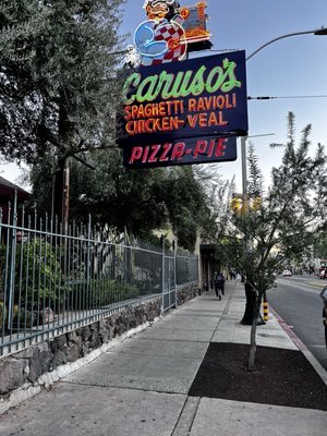 Caruso's by null