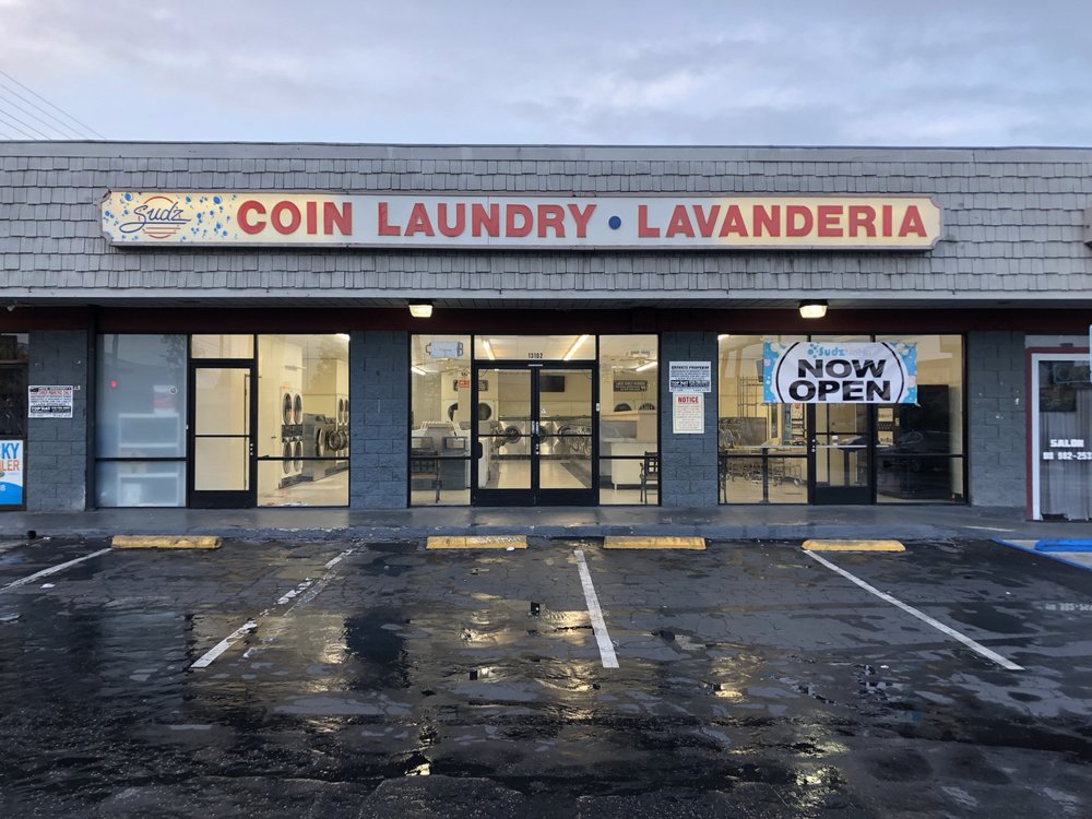 LAUNDRY LA LAUNDROMAT 68 Photos 13102 Sherman Way, North Hollywood