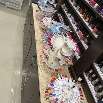 Pavillion Nail Lounge - Nail Salons Near Me - Marietta, Georgia
