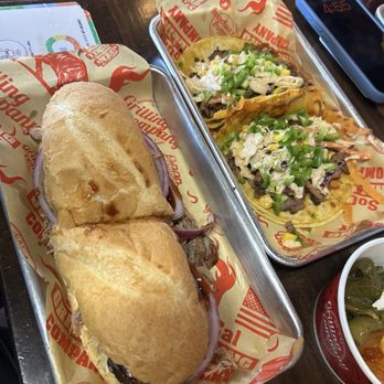 So Cal Grilling Company - Pulled pork sandwich Tei tip tacos w/ jalapeños - Barbeque Near Me - Bakersfield, California So Cal Grilling Company - Pulled pork sandwich Tei tip tacos w/ jalapeños - Barbeque Near Me - Bakersfield, California