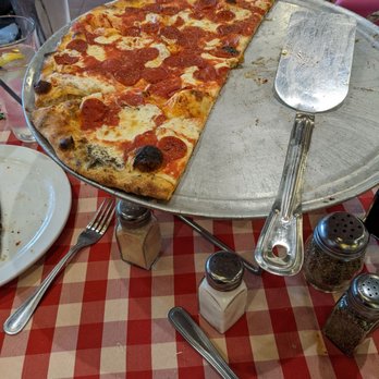 Grimaldi's Pizzeria - traditional w pepperoni - Pizza Near Me - El Paso, Texas