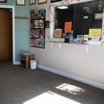Yreka Immediate Care Clinic - Front check-in window - Urgent Care Near Me - Yreka, California Yreka Immediate Care Clinic - Front check-in window - Urgent Care Near Me - Yreka, California