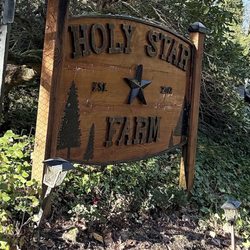 Holy Star Farm - Sign at the entrance