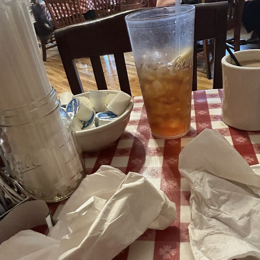 Apple Barrel Restaurant - Sweet tea - Breakfast & Brunch Near Me - Harrisonville, Missouri Apple Barrel Restaurant - Sweet tea - Breakfast & Brunch Near Me - Harrisonville, Missouri