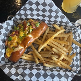 MILWAUKEE BRAT HOUSE - Updated November 2024 - 779 Photos & 803 Reviews