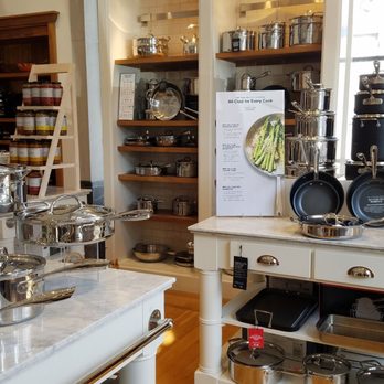 Williams Sonoma - Kitchen & Bath Near Me - Chicago, Illinois
