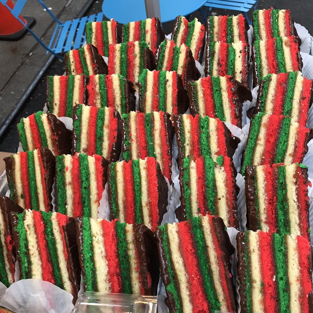 Rainbow cookie cakes