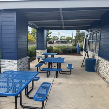 Dutch Bros Coffee - Outdoor seating area - Coffee & Tea Near Me - Lakewood, Washington