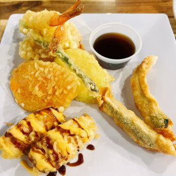The Parlor Sushi - Shrimp and veggie tempura with shrimp boats - Sushi Bars Near Me - Montclair, California
