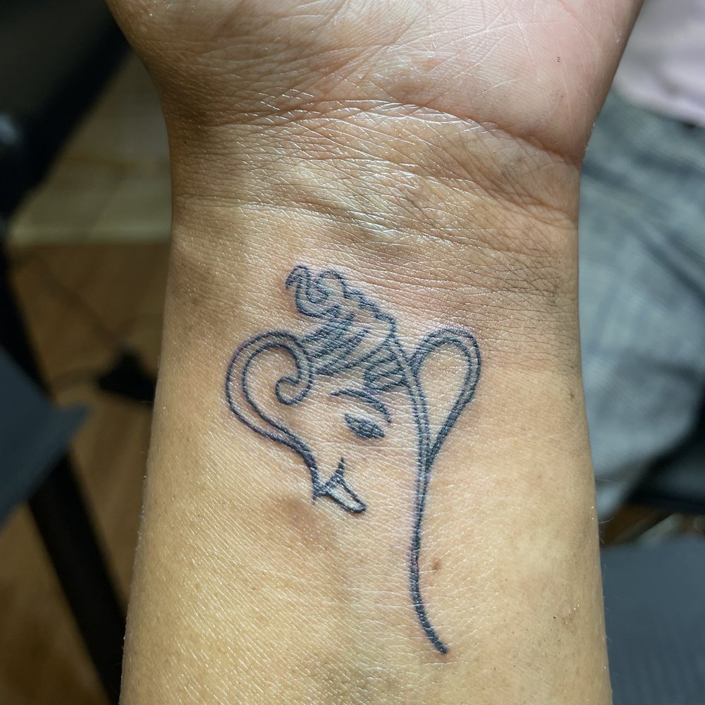 June Bug Tattoo - By @stuckbykira - Tattoo Near Me - Los Angeles, California June Bug Tattoo - By @stuckbykira - Tattoo Near Me - Los Angeles, California