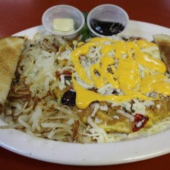 Lew's Drive-IN - Egg omelette with hash browns and toast - Comfort Food Near Me - Batavia, Illinois Lew's Drive-IN - Egg omelette with hash browns and toast - Comfort Food Near Me - Batavia, Illinois