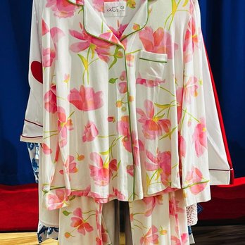Spring Street Boutique - Floral Pajamas for a cozy sleep - Women's Clothing Near Me - Charlottesville, Virginia Spring Street Boutique - Floral Pajamas for a cozy sleep - Women's Clothing Near Me - Charlottesville, Virginia