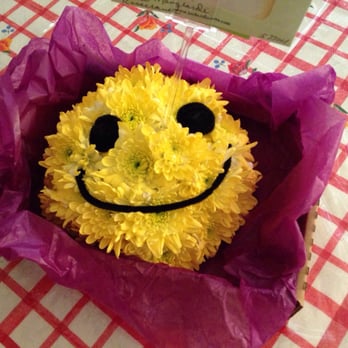 Locker's Flowers - Smilie Boutique for a Happy Friday wish! - Florists Near Me - McHenry, Illinois