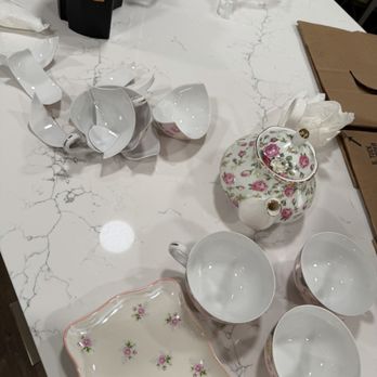Hulk Movers - Broken cups - Movers Near Me - San Diego, California