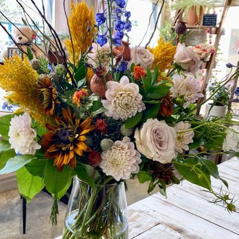 Casa de Flores - Florists Near Me - Patterson, California Casa de Flores - Florists Near Me - Patterson, California