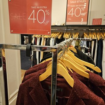 White House Black Market - Sales - Women's Clothing Near Me - Valencia, California White House Black Market - Sales - Women's Clothing Near Me - Valencia, California