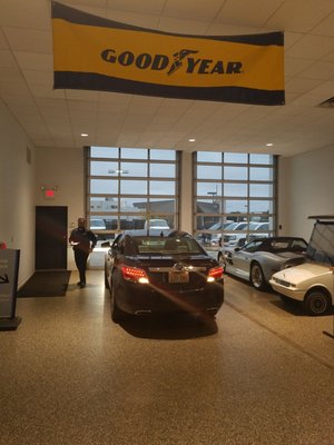 Mike Juneau's Brookfield Buick GMC