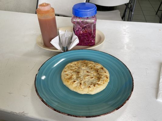Panaderia y Pupuseria Los Cocos by null