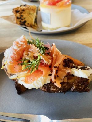 Tartine Santa Monica by null