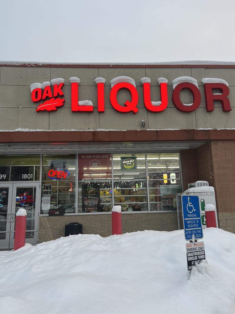 OAK LIQUOR Updated September 2024 1801 Geneva Ave N, Oakdale