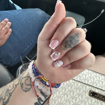 The Nail Lounge - Nail Salons Near Me - Brandon, Florida