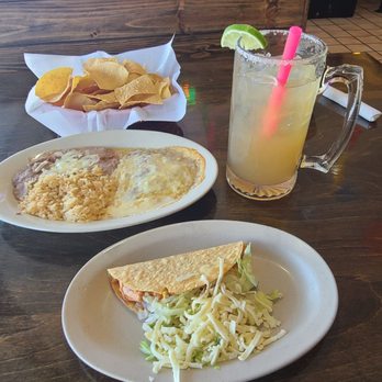 La Hacienda - Lunch #4 with a chicken taco, chili relleno, refried beans, and rice. - Mexican Near Me - Indianapolis, Indiana La Hacienda - Lunch #4 with a chicken taco, chili relleno, refried beans, and rice. - Mexican Near Me - Indianapolis, Indiana