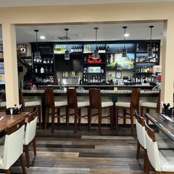 The Good Spot - View of Dining/bar area