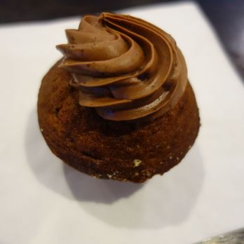 Lagkagehuset - Banana Muffin with Chocolate Frosting - Bakeries Near Me - Copenhagen, 84 Lagkagehuset - Banana Muffin with Chocolate Frosting - Bakeries Near Me - Copenhagen, 84