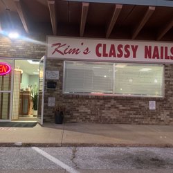 Kim's Classy Nails - Front of the salon.