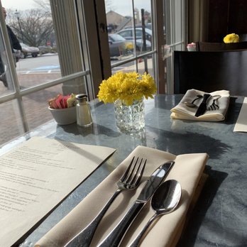 The Silverspoon - Table setting - American Near Me - Wayne, Pennsylvania