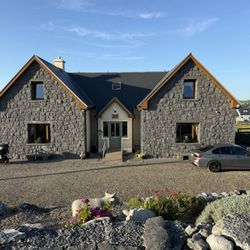 Twin Peaks B&B - Twin Peaks B&B in Doolin, Co. Clare, Ireland is clean, good location, tasty breakfast daily and kind hosts, Sinead and Pascal.