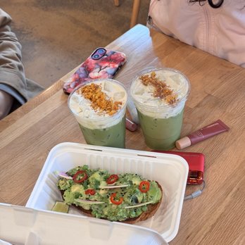 Camp Cove - Honeycomb matcha - Cafes Near Me - Sacramento, California
