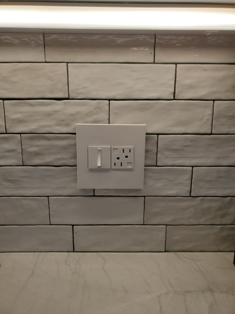 Slide of RUIZ ELECTRICAL