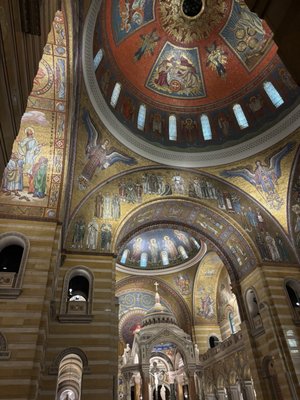 The Cathedral Basilica of St. Louis by null