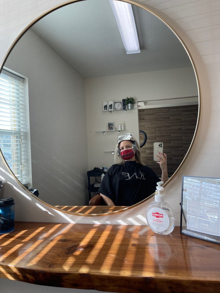 Studio G Salon Image