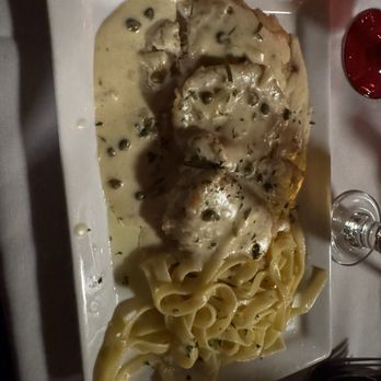 The Del Rio Restaurant - Chicken in white wine sauce- like a chicken Piccata - Italian Near Me - Highwood, Illinois The Del Rio Restaurant - Chicken in white wine sauce- like a chicken Piccata - Italian Near Me - Highwood, Illinois