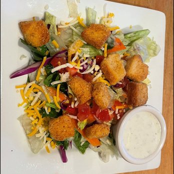 Don Rubens Restaurant - My dinner of "Mar Y Tierra" included a side salad, and I was simply AMAZED by the "side salad" - Mexican Near Me - Mariposa, California