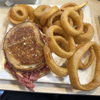 J & J Deli - Corn beef Reuben w/ onion rings - Beer Bar Near Me - Dallas, Pennsylvania J & J Deli - Corn beef Reuben w/ onion rings - Beer Bar Near Me - Dallas, Pennsylvania