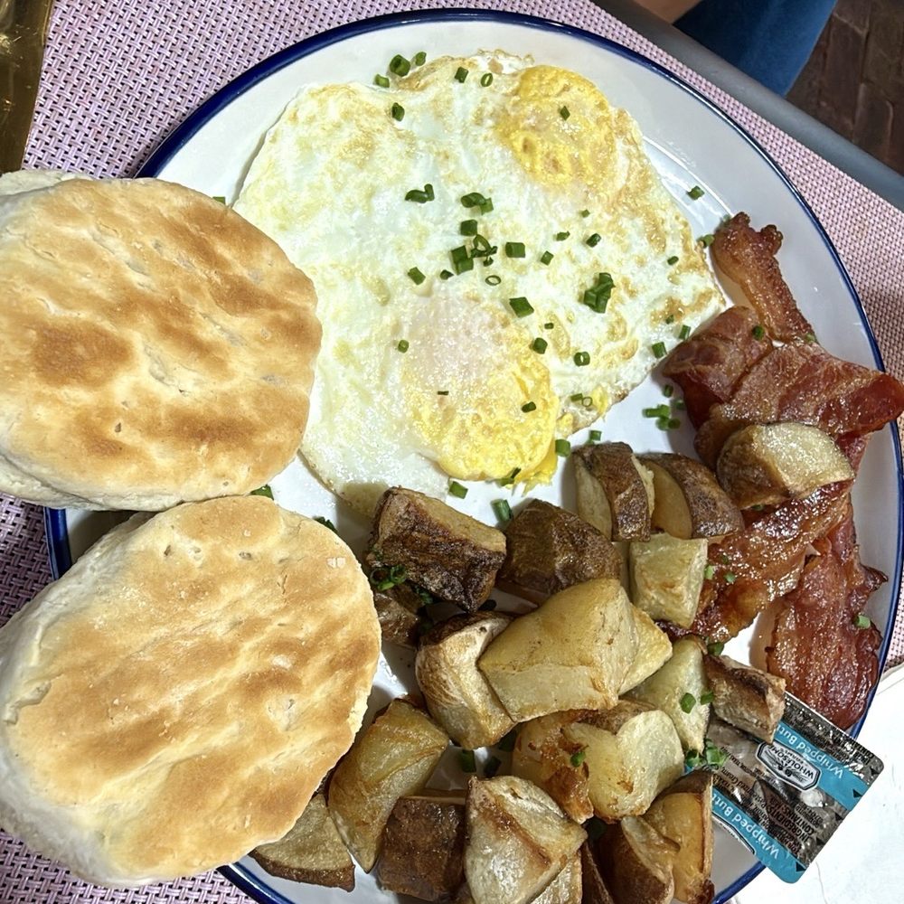 240 Rose Cafe - 2eggs, 2 bacon, home fries, and biscuits - Breakfast & Brunch Near Me - Winter Park, Florida