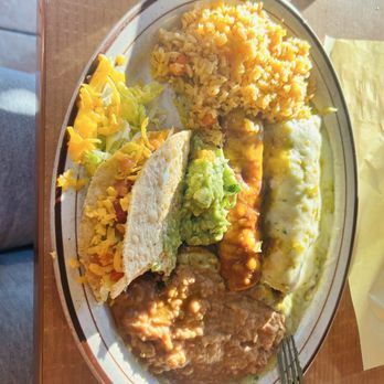 Habanero Fresh Mex Kitchen - The chicken fajita enchilada was my favorite on the Julissa plate. Excellent food! - Mexican Near Me - Alvin, Texas Habanero Fresh Mex Kitchen - The chicken fajita enchilada was my favorite on the Julissa plate. Excellent food! - Mexican Near Me - Alvin, Texas