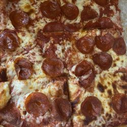 Roma's Bakery and deli - Pepperoni Pizza