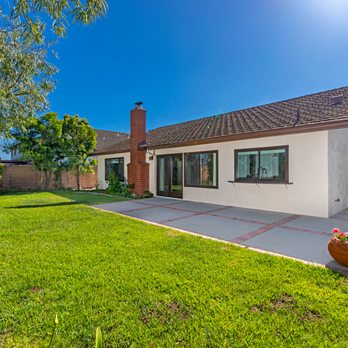 California Windows - The exterior of the windows is a beautiful dark brown. - Windows Installation Near Me - Costa Mesa, California California Windows - The exterior of the windows is a beautiful dark brown. - Windows Installation Near Me - Costa Mesa, California