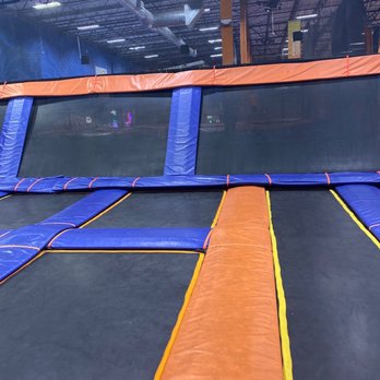 Sky Zone Trampoline Park - Trampoline Parks Near Me - Deer Park, New York Sky Zone Trampoline Park - Trampoline Parks Near Me - Deer Park, New York