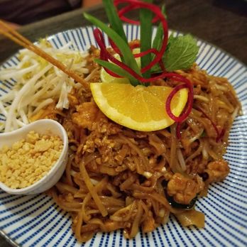 Chiang Mai - Famous Pad Thai (with chicken) - Thai Near Me - Toronto, Ontario Chiang Mai - Famous Pad Thai (with chicken) - Thai Near Me - Toronto, Ontario