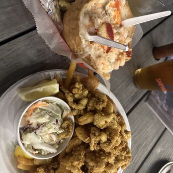 Gilbert's Chowder House - Super Gilbert's Fried Seafood Platter - Seafood Near Me - Portland, Maine
