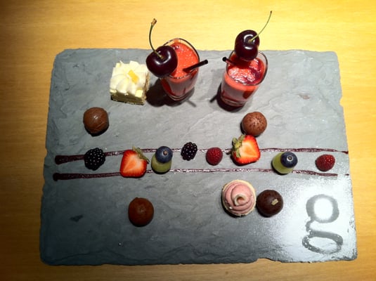 Le Germain Hotel Toronto Maple Leaf Square by null