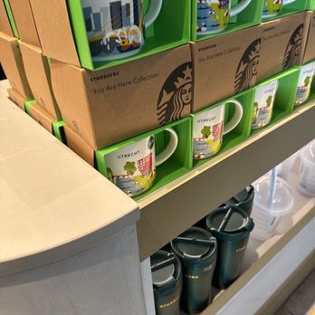 Starbucks - Coffee & Tea Near Me - Schiphol, New Hampshire Starbucks - Coffee & Tea Near Me - Schiphol, New Hampshire
