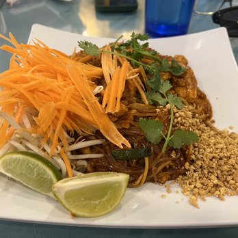 Muangthai Thai Cuisine - Chicken Pad Thai - - Thai Near Me - Austin, Texas Muangthai Thai Cuisine - Chicken Pad Thai - - Thai Near Me - Austin, Texas